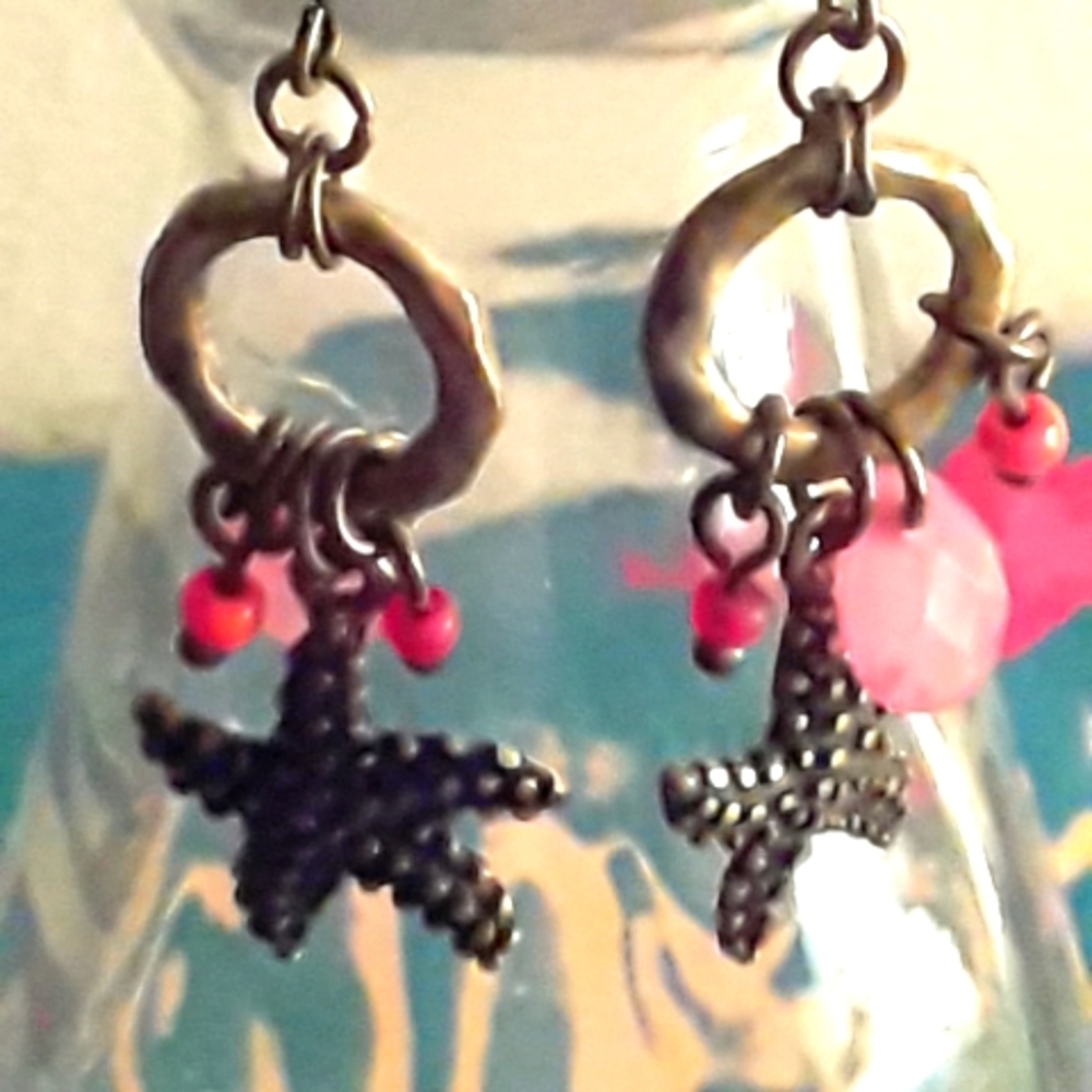 🥰 5/$25 - Brushed Gold Whimsy Starfish Dangle Earrings
